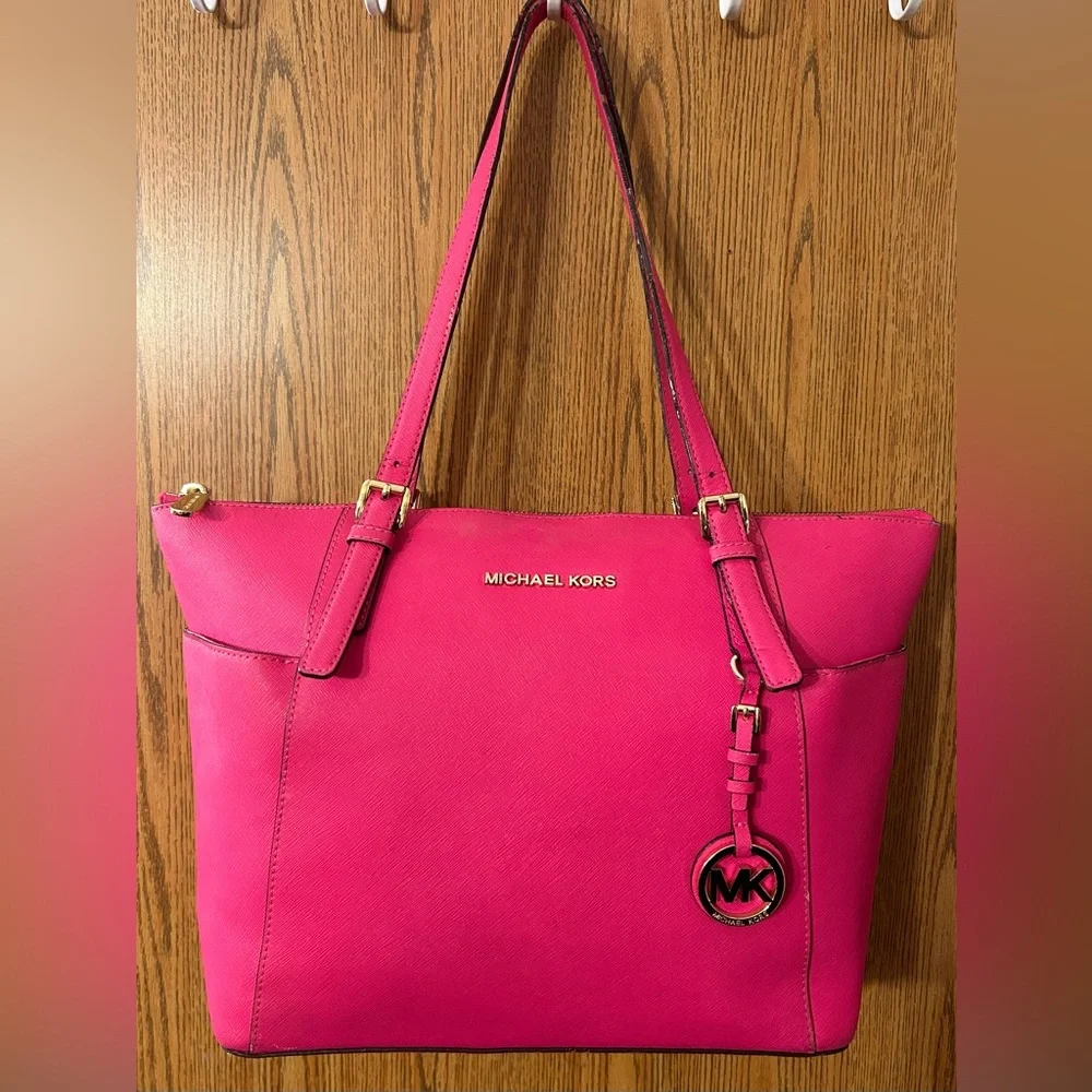 Michael Kors Textured Saffiano Pink Leather Jet Set Tote - Picture 1 of 13
